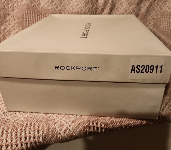 Rockport Camdyn Bootie Tan Women's Size 10 New In Box - Picture 15 of 15